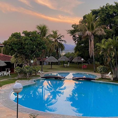 El Pantanal Hotel & Resort Puerto Quijarro  Exteriér fotografie