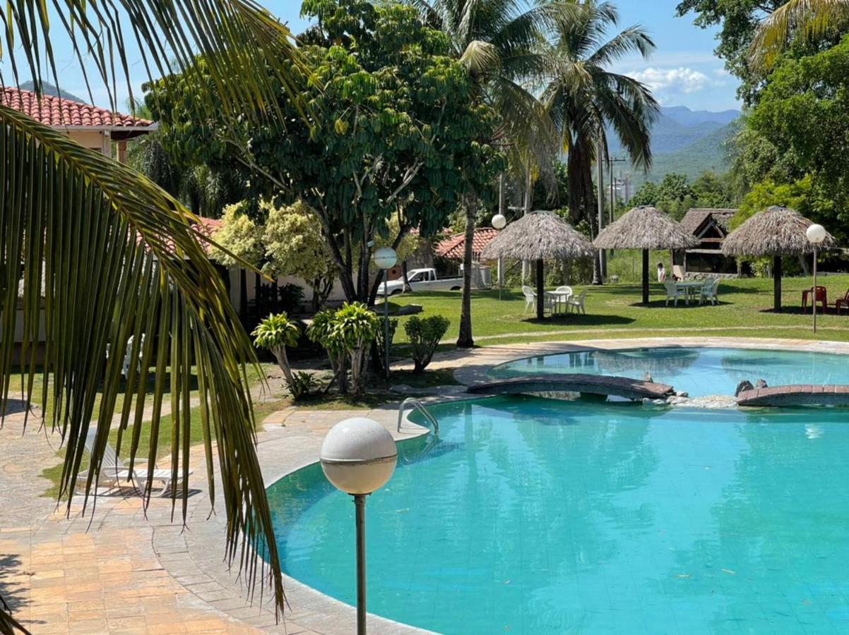 El Pantanal Hotel & Resort Puerto Quijarro  Exteriér fotografie